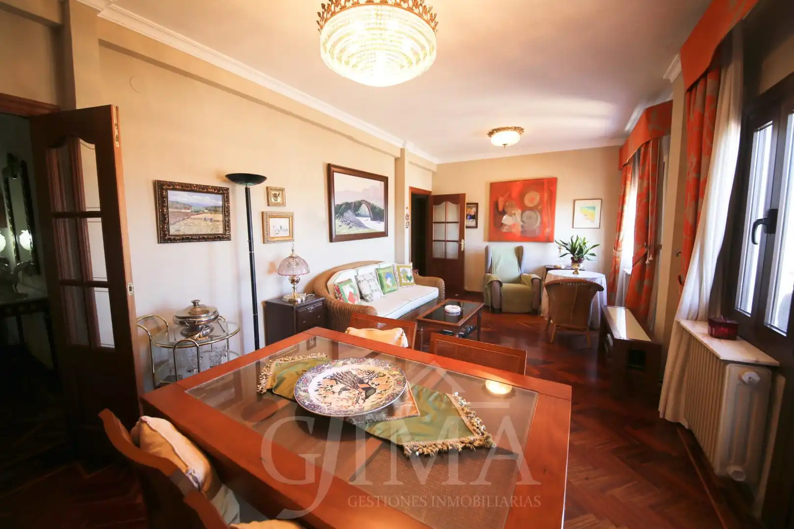 Flat with terrace for sale in Tomelloso