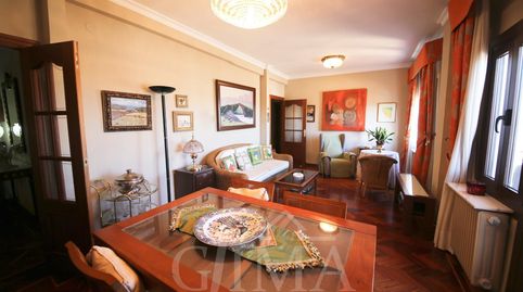 Piso exterior de 3 dormitorios, 2 baños y garaje, ubicado en una de las zonas más demandadas de la localidad