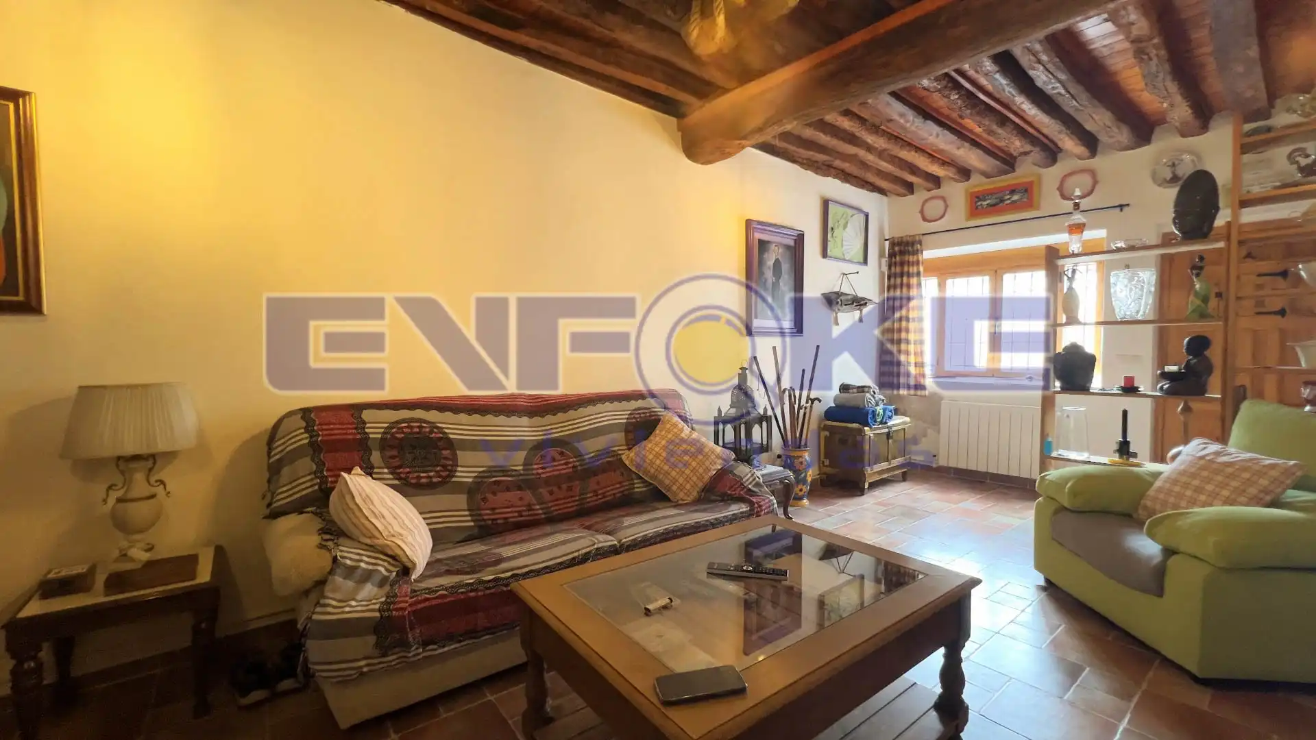 Wohnzimmer von Einfamilien-Reihenhaus zum Verkauf in Moratilla de los Meleros mit Heizung, Parkett und Möbliert