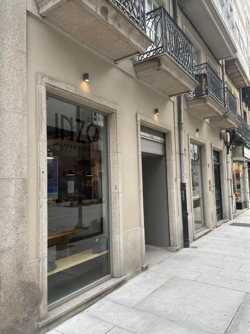 Vista exterior de Local en venta en A Coruña Capital 