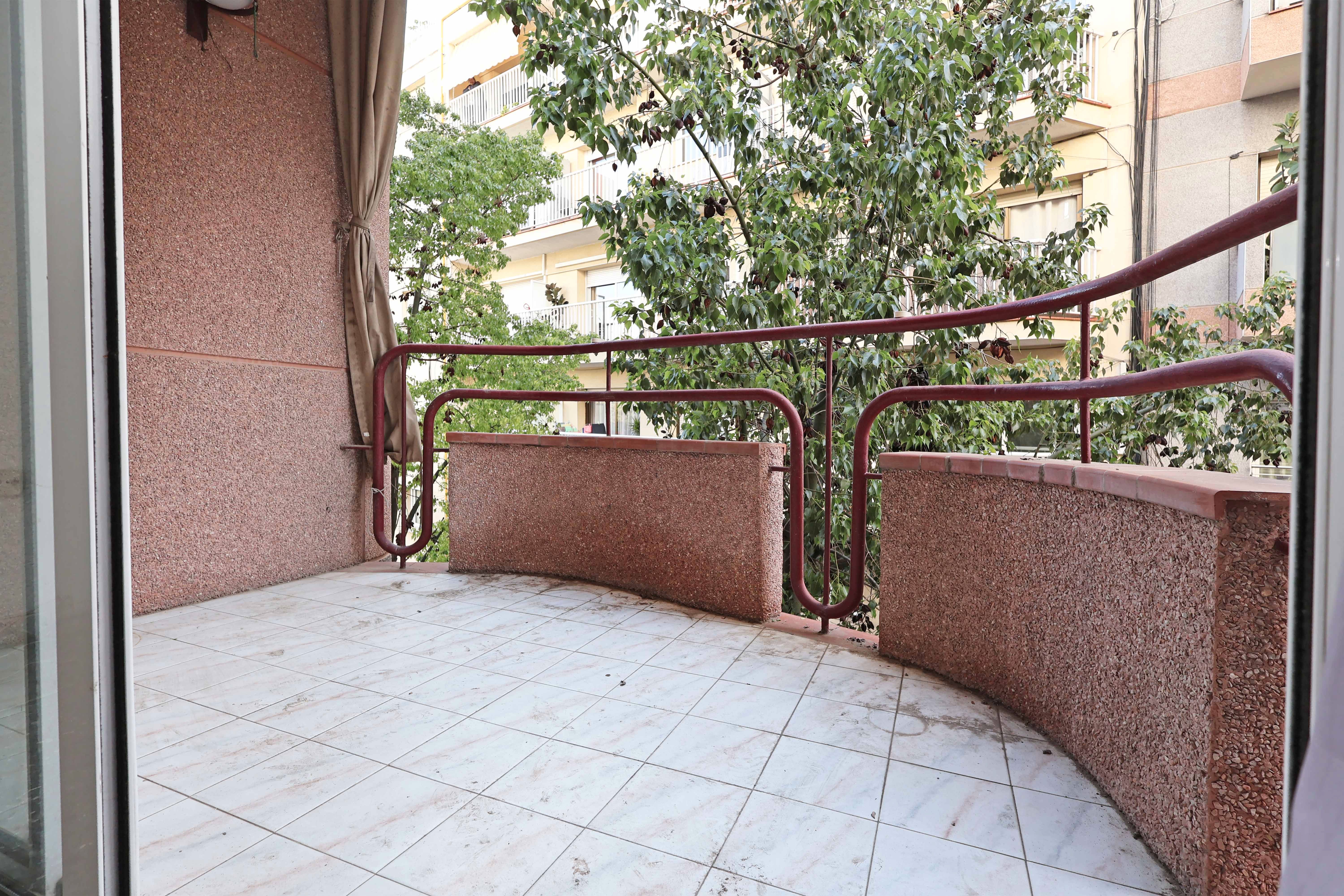 Bedroom of Flat for sale in Esplugues de Llobregat  with Balcony
