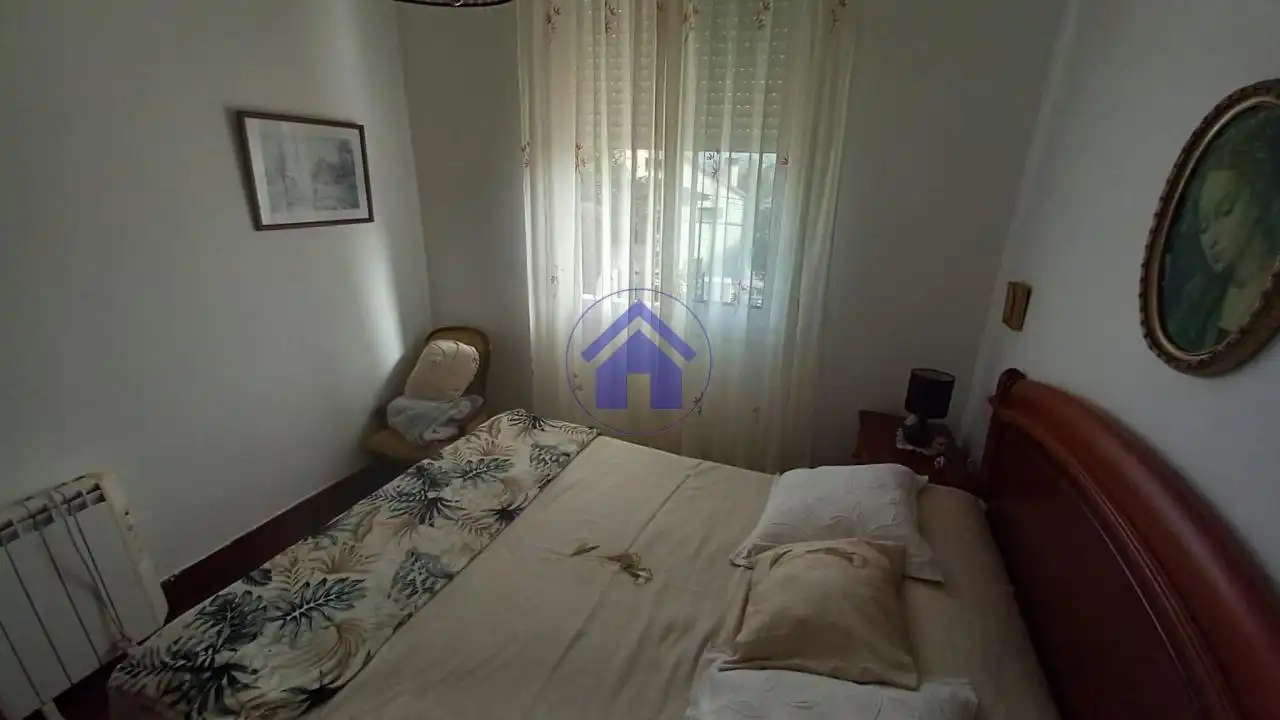 Bedroom of Houses for sale in Vigo   with Heating, Private garden and Parquet flooring