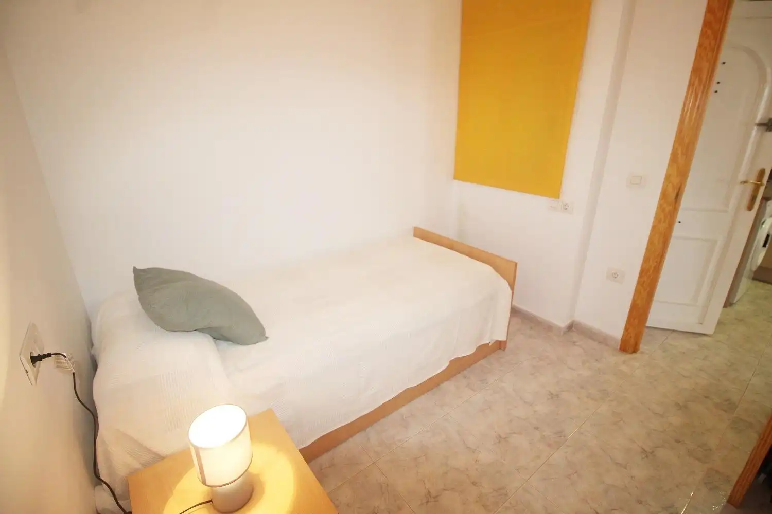 Habitación de Piso de alquiler en Oropesa del Mar / Orpesa con Aire acondicionado, Terraza y Amueblado