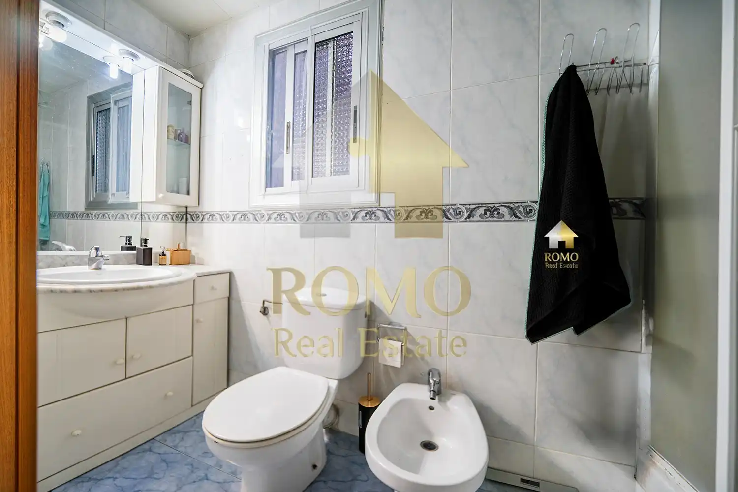 Badezimmer von Dachboden zum Verkauf in Barberà del Vallès mit Terrasse und Balkon