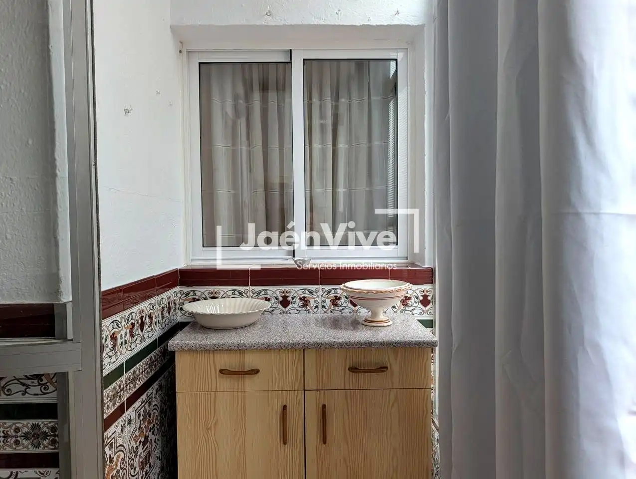 Habitación de Planta baja en venta en Jaén con Aire acondicionado y Amueblado