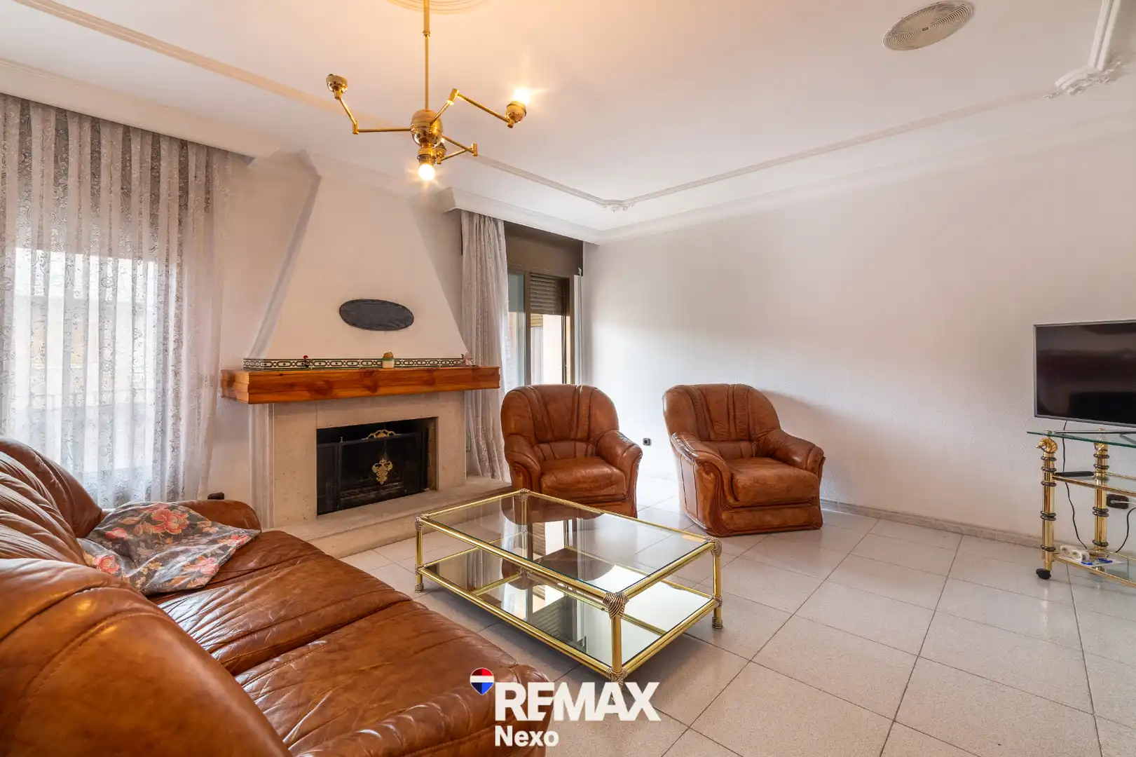 Sala de estar de Casa adosada en venta en Villaverde de Íscar con Aire acondicionado, Calefacción y Jardín privado