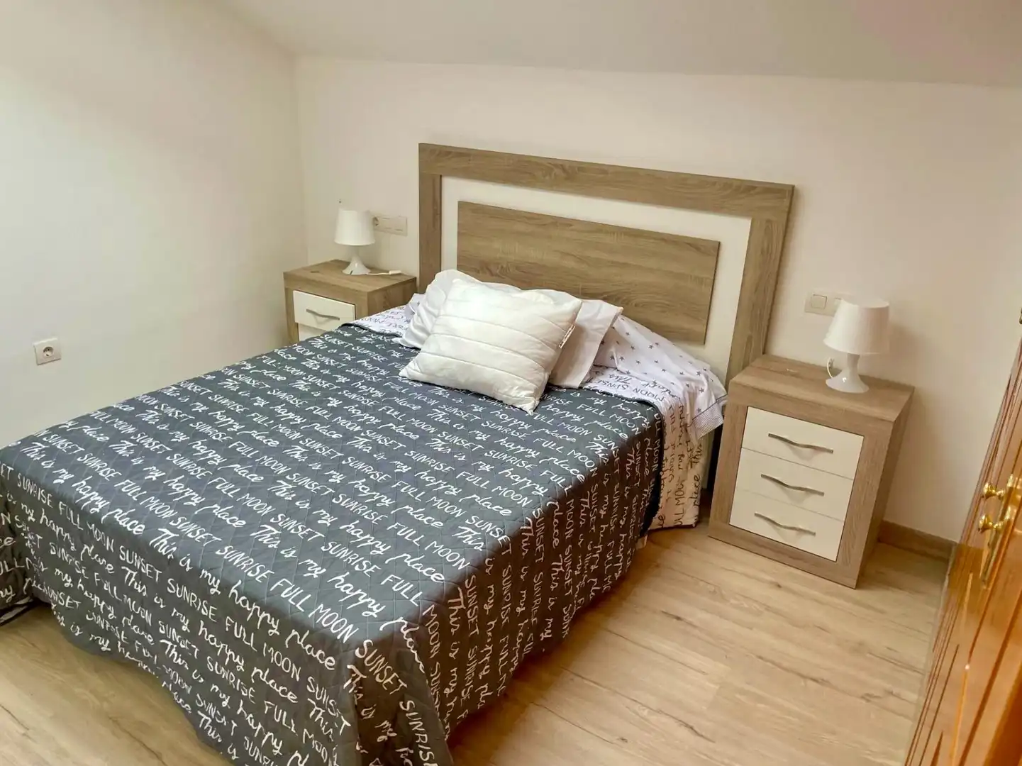 Habitación de Ático de alquiler en Fuengirola con Aire acondicionado, Calefacción y Jardín privado