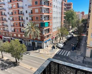 Vista exterior de Pis en venda en  Valencia Capital amb Aire condicionat i Balcó