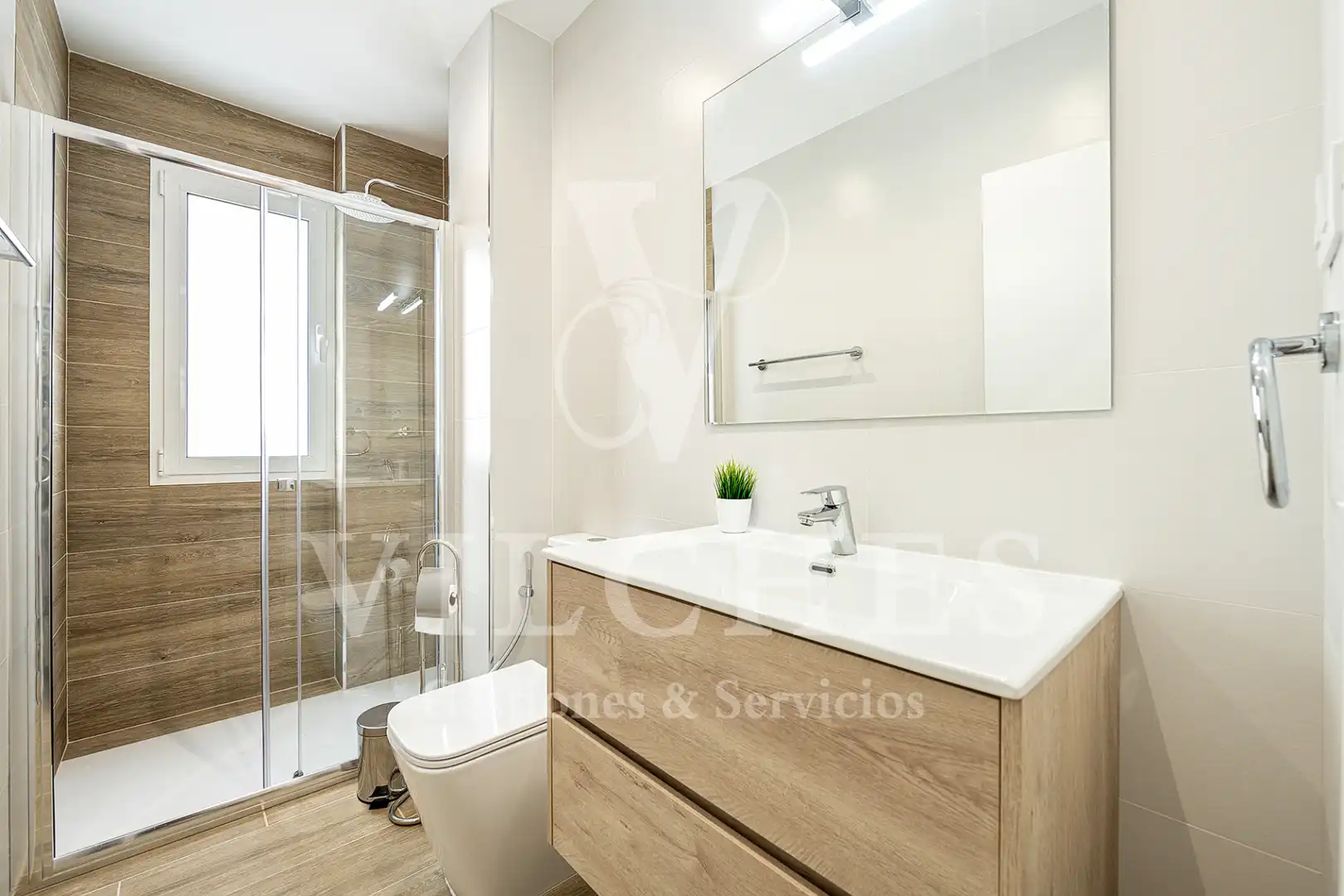 Bathroom of Flat for rent in Las Palmas de Gran Canaria  with Furnished, Oven and Microwave
