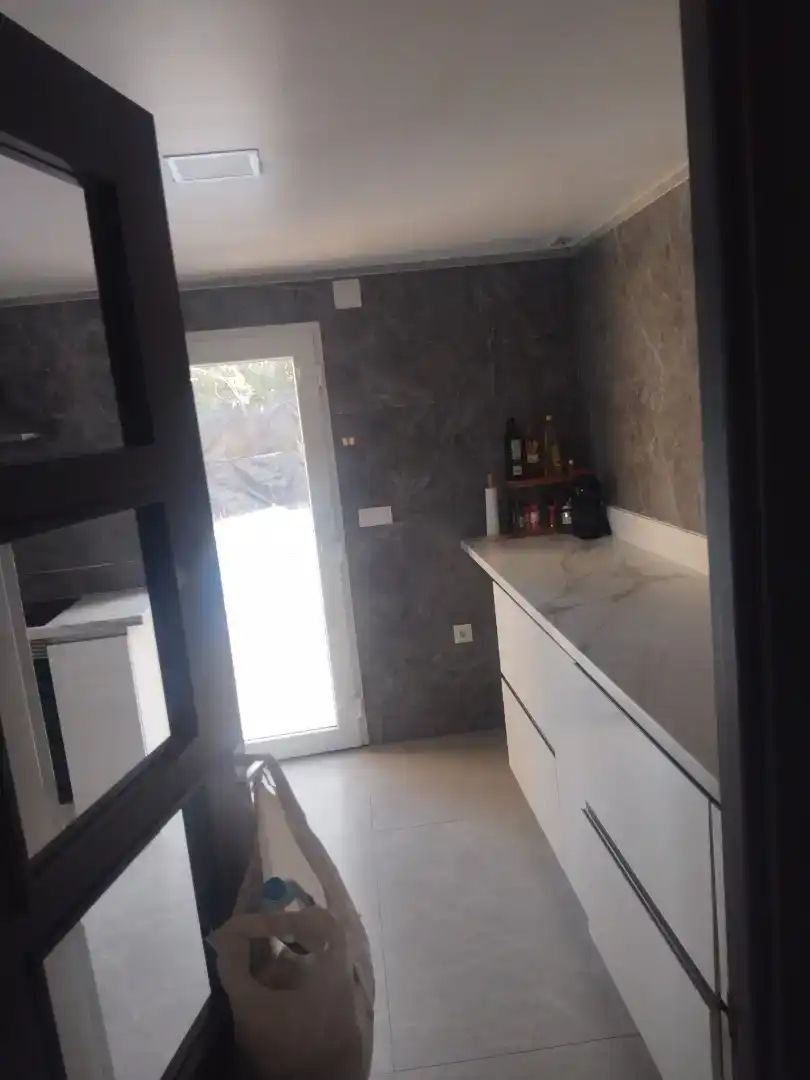 Cocina de Casa o chalet de alquiler en Montroi / Montroy con Jardín privado, Piscina y Amueblado