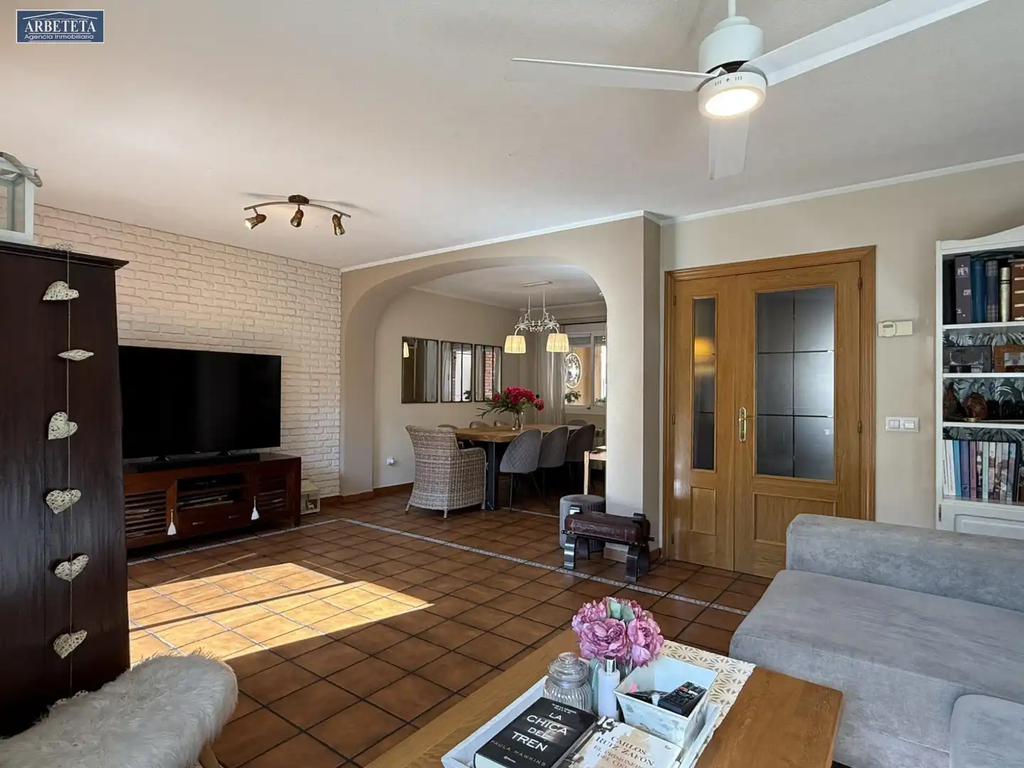 Sala de estar de Casa o chalet en venta en Guadalajara con Aire acondicionado, Calefacción y Trastero