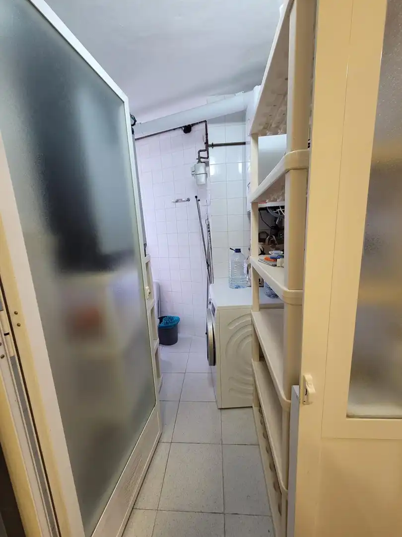 Bany de Apartament en venda en Alicante / Alacant amb Calefacció, Jardí privat i Terrassa