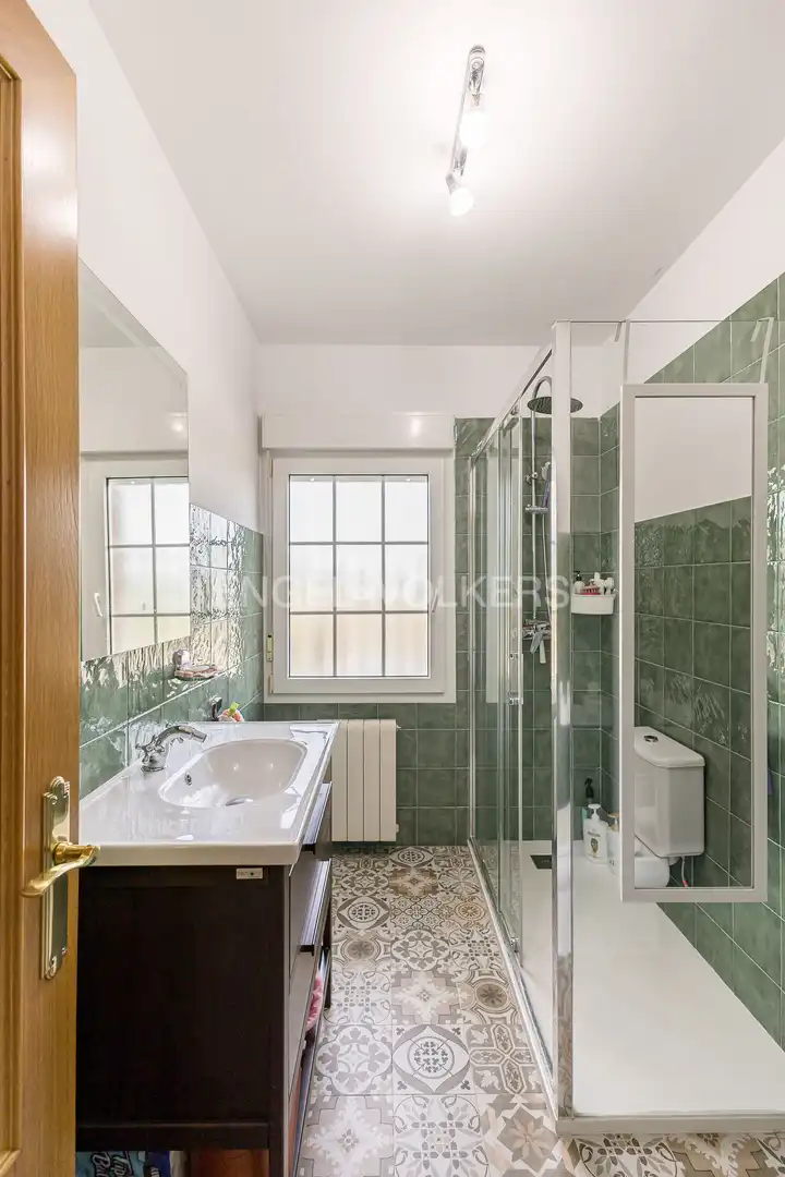 Baño de Casa o chalet en venta en Móstoles con Calefacción, Jardín privado y Terraza