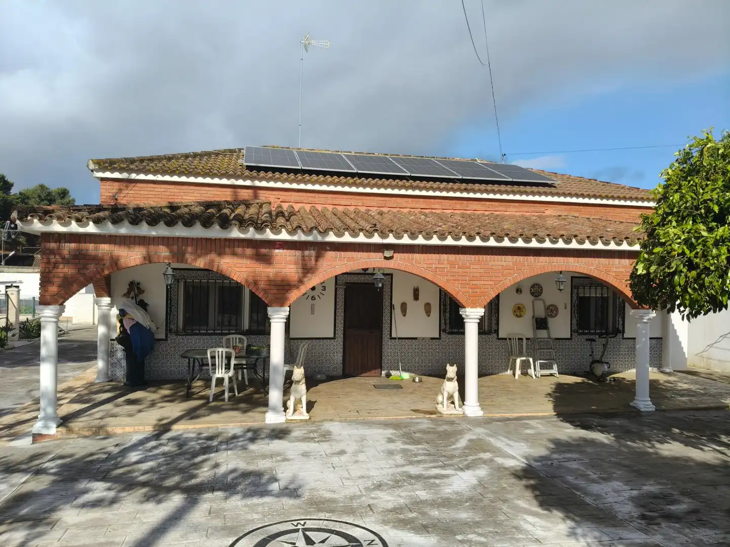 Exterior view of Houses for sale in Chiclana de la Frontera  with Air Conditioner, Swimming Pool and Alarm