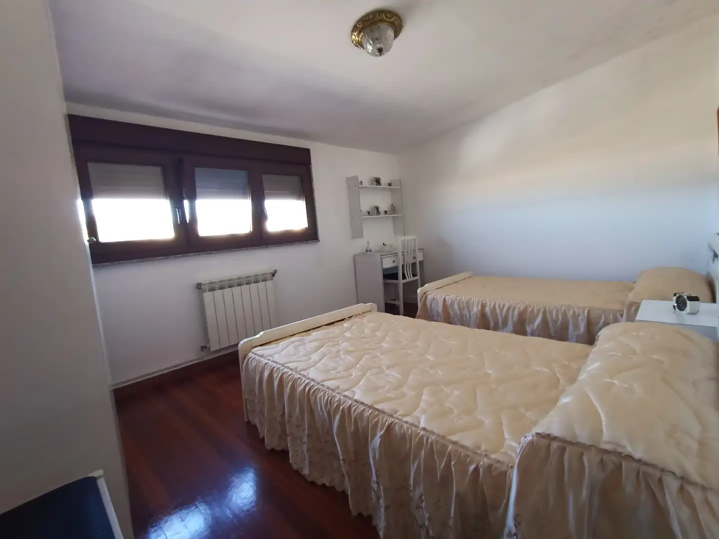 Habitación de Casa o chalet en venta en Carnota con Calefacción, Parquet y Amueblado