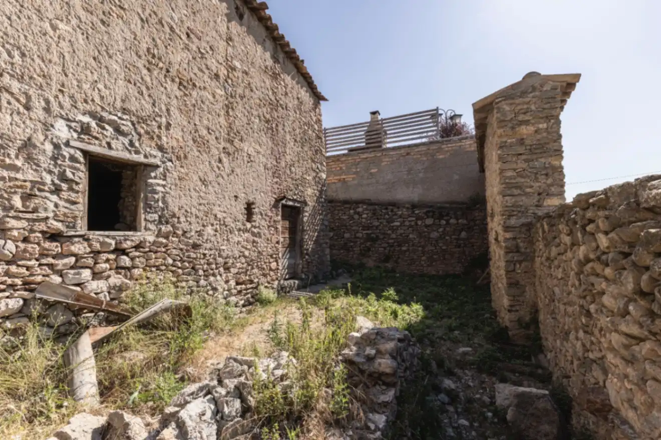 Vista exterior de Finca rústica en venda en Prats i Sansor amb Calefacció