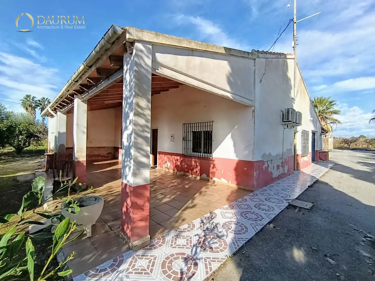 Vista exterior de Casa o xalet en venda en Elche / Elx amb Aire condicionat i Terrassa