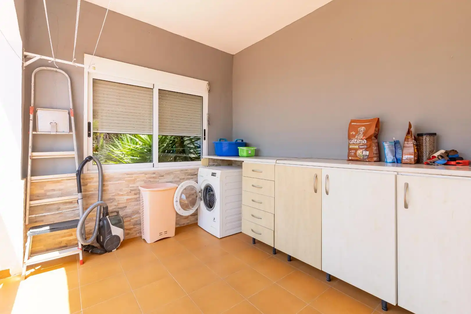 Cocina de Casa o chalet en venta en Montserrat con Aire acondicionado, Jardín privado y Terraza