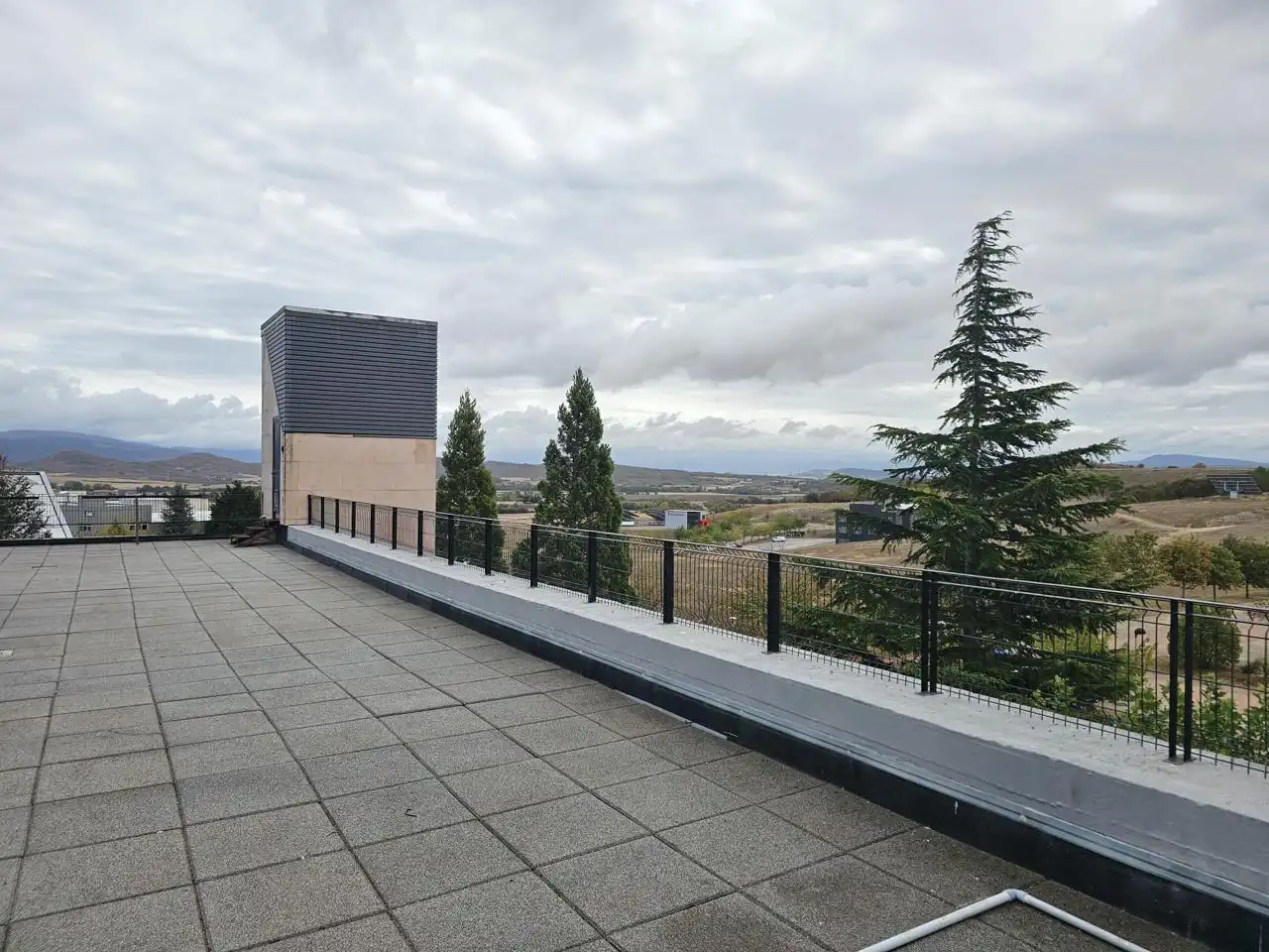Terrasse von Büro zur Miete in Vitoria - Gasteiz