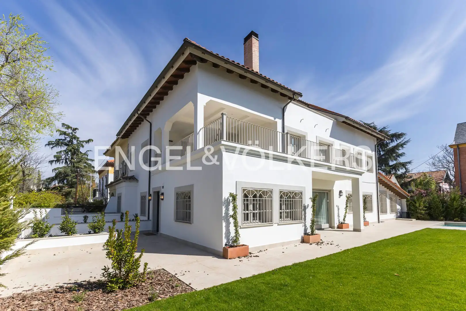 Vista exterior de Casa o xalet de lloguer en Madrid amb Aire condicionat, Calefacció i Jardí privat