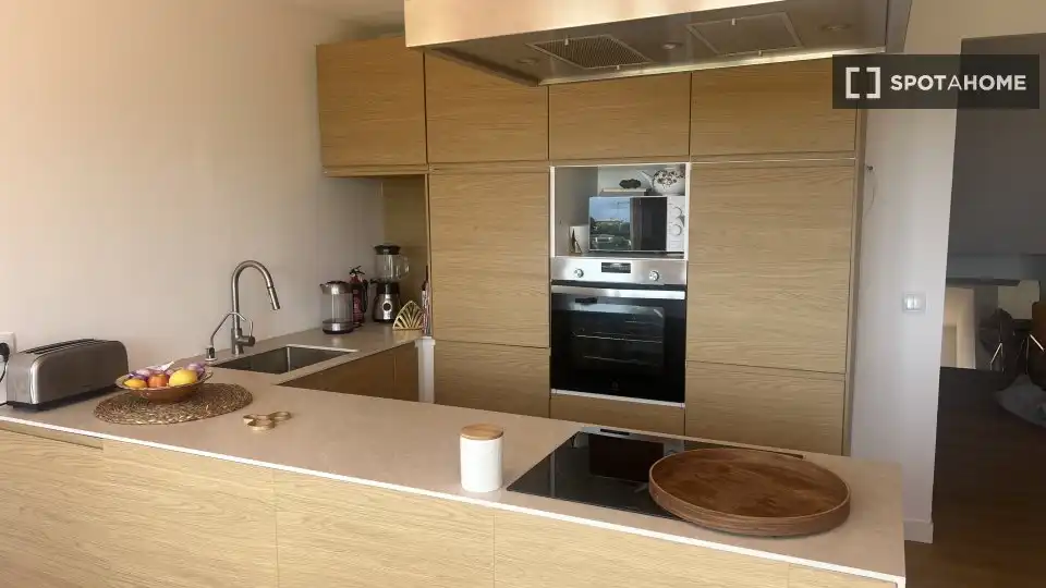 Cocina de Piso para compartir en Alella con Aire acondicionado, Calefacción y Amueblado