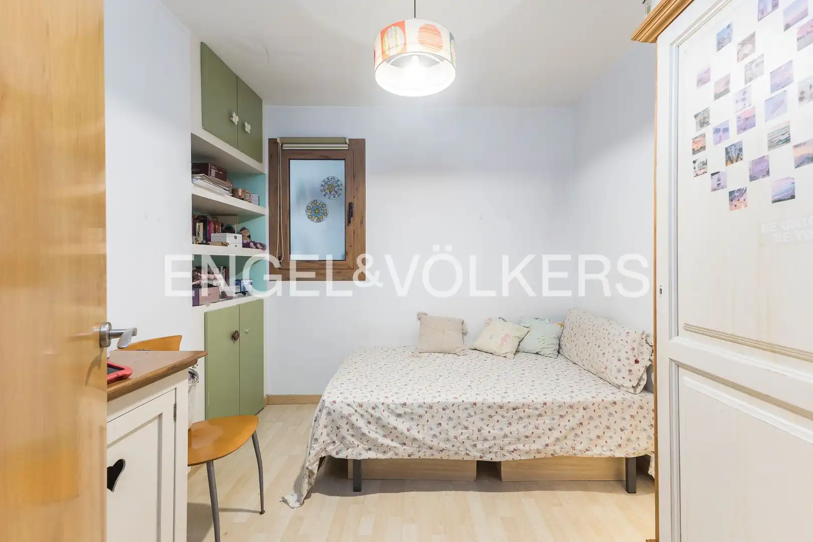 Flat for sale in Barcelona  with Air Conditioner, Heating and Parquet flooring