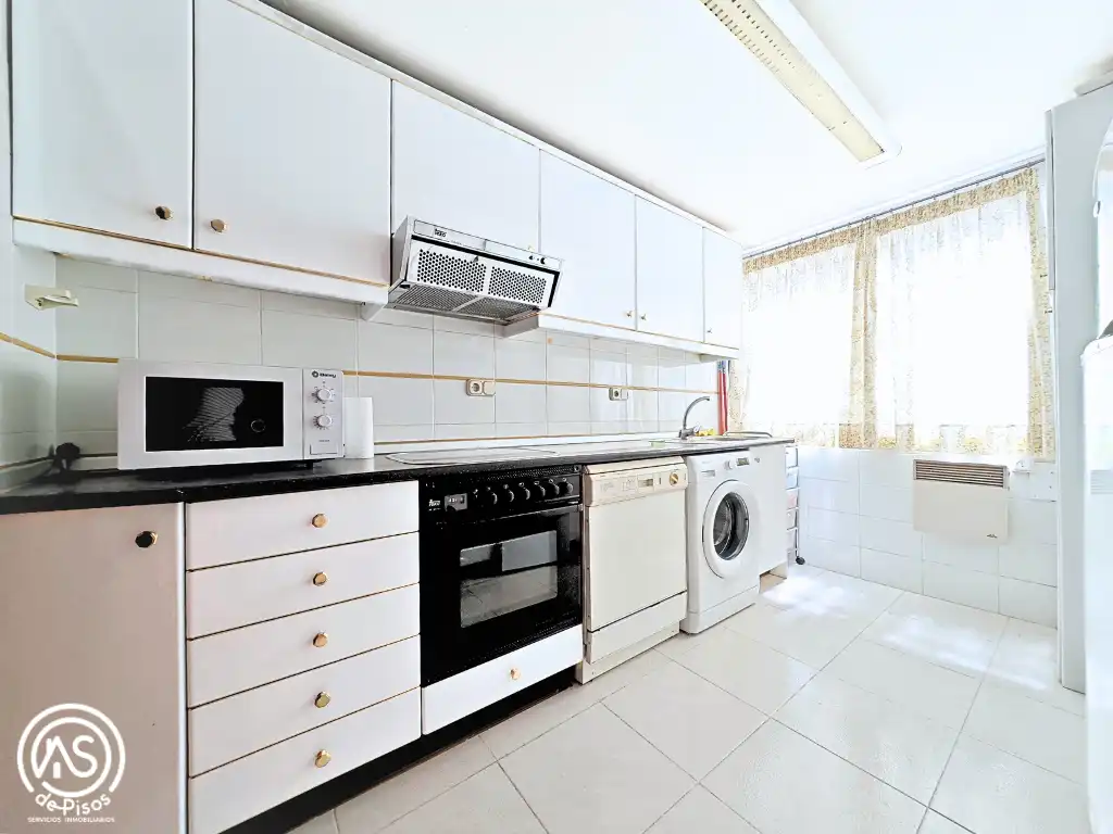 Cocina de Piso en venta en Zaragoza con Aire acondicionado, Calefacción y Amueblado