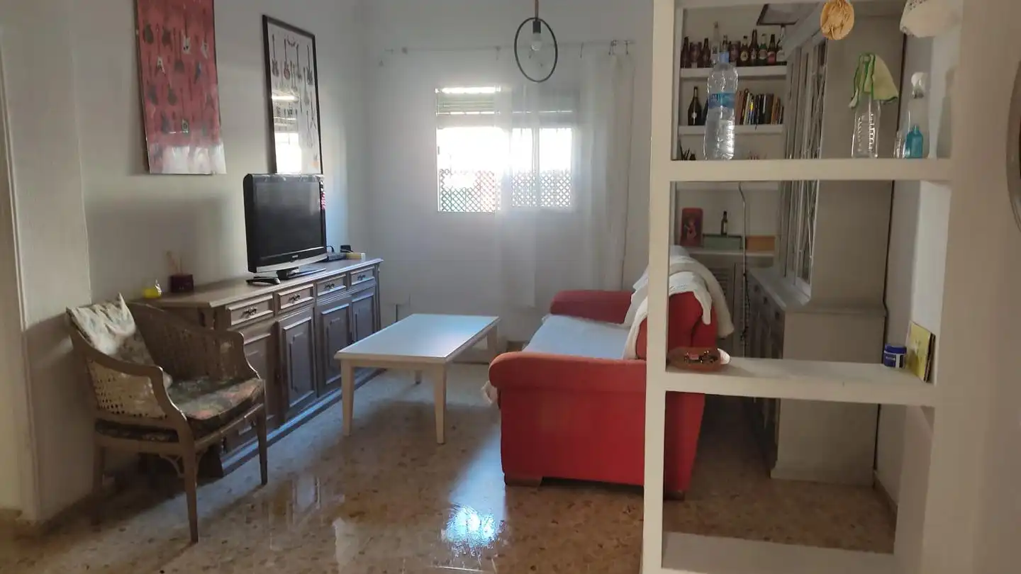Planta baja de alquiler en Federico Mayo Gayarre, Amate