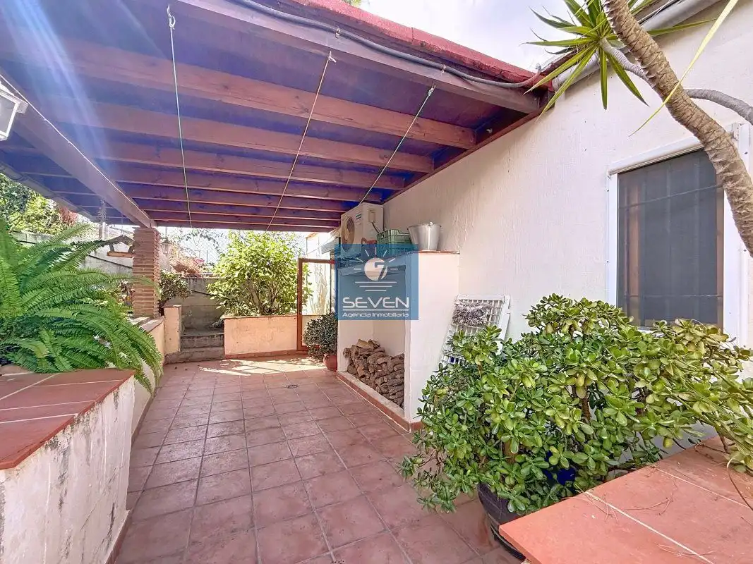 Vista exterior de Finca rústica en venta en Almuñécar con Aire acondicionado, Jardín privado y Terraza