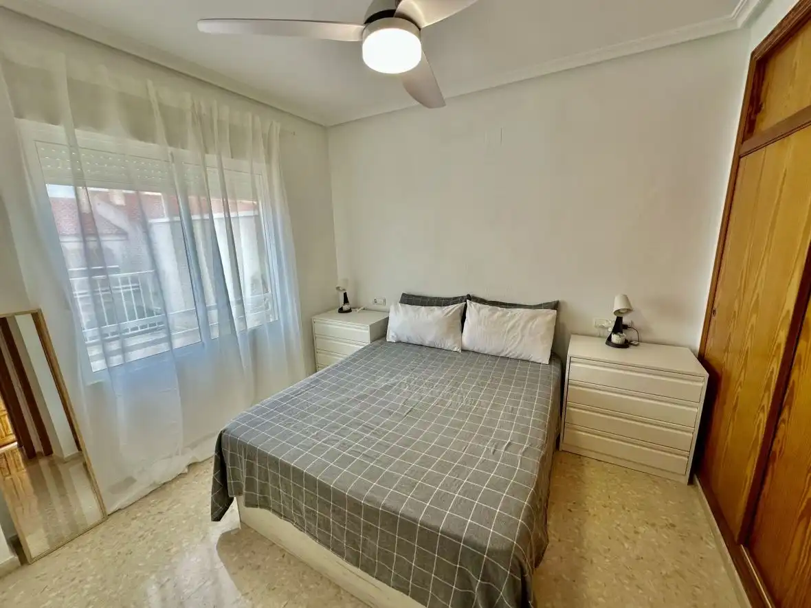 Habitación de Apartamento en venta en Elche / Elx con Calefacción, Terraza y Piscina