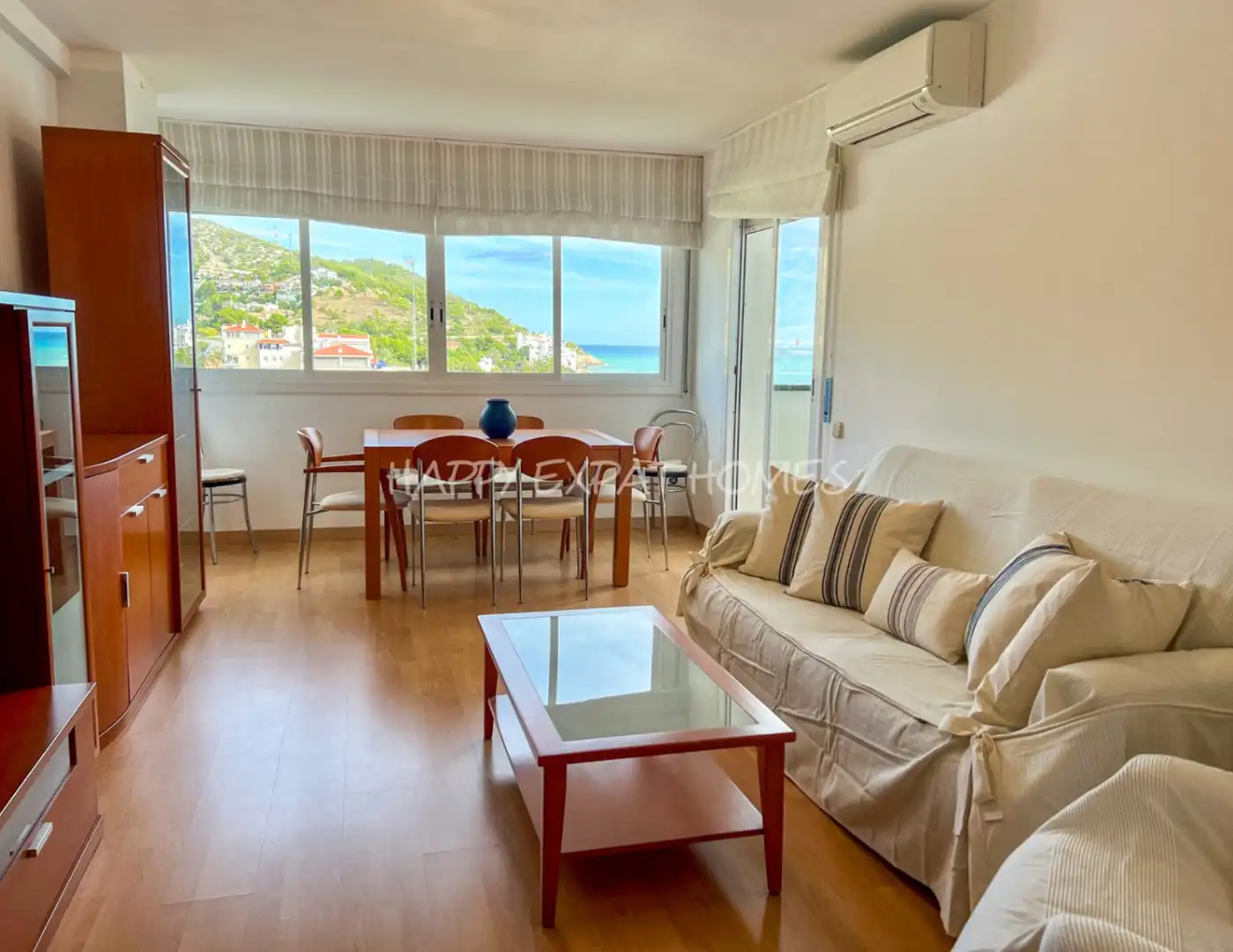 Vista exterior de Pis en venda en Sitges amb Aire condicionat, Calefacció i Jardí privat