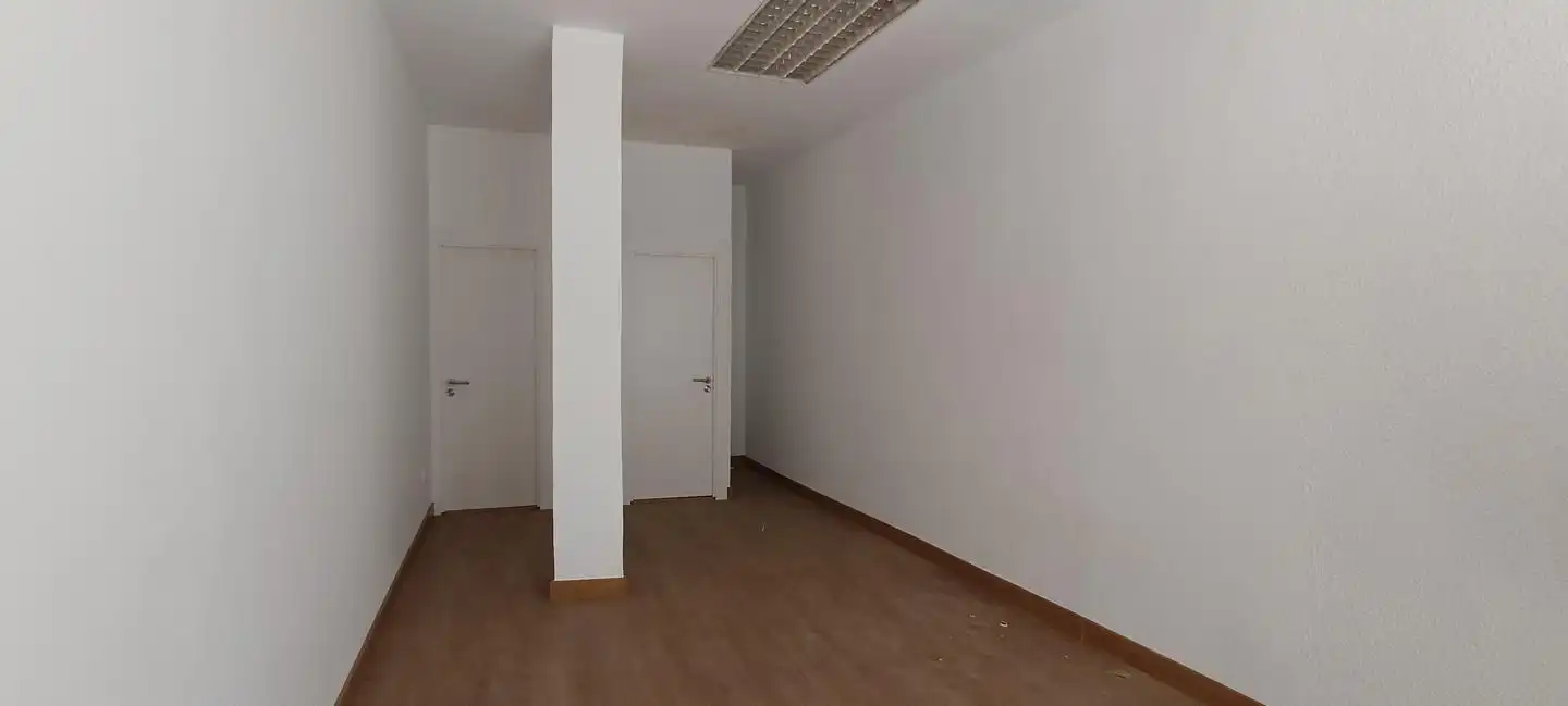 Business premises to rent in Del Obispo Almarcha