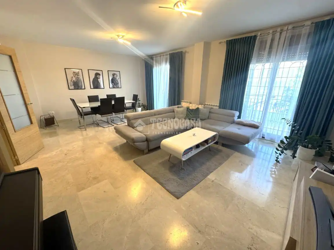 Living room of Detached homes for sale in Alcalá de Henares  with Air Conditioner, Terrace and Community pool