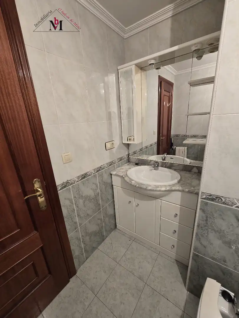 Baño de Piso en venta en Tomiño con Calefacción y Amueblado