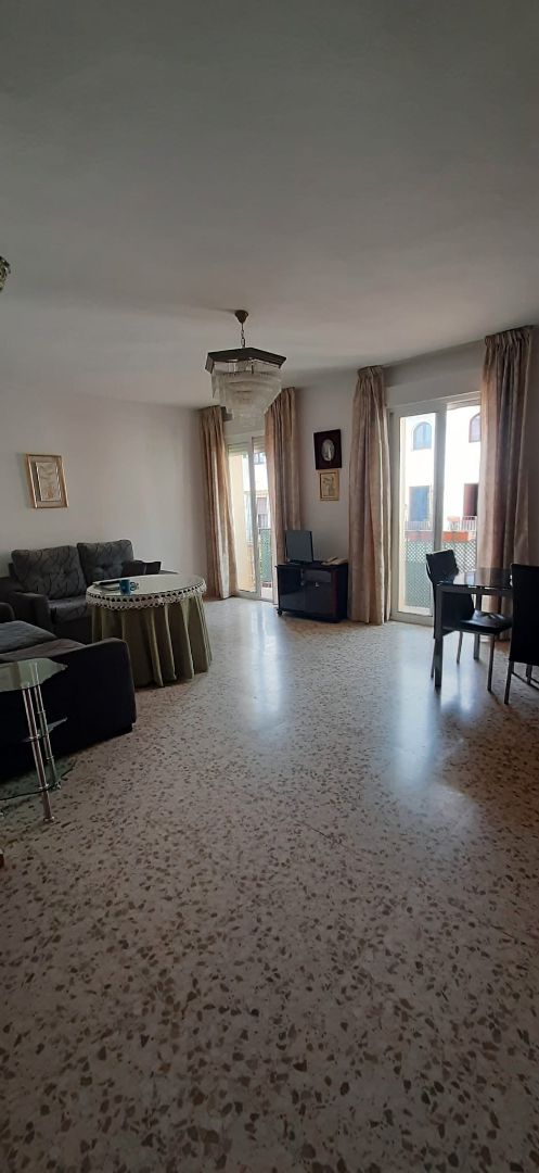 Sala d'estar de Pis en venda en  Córdoba Capital amb Aire condicionat, Jardí privat i Moblat