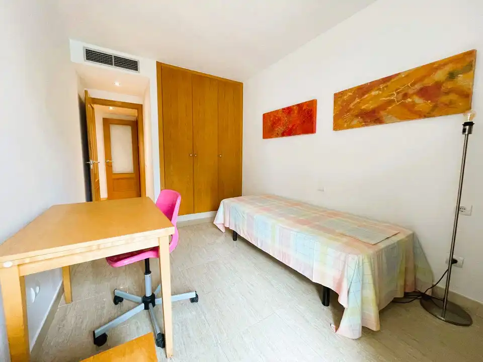 Habitación de Piso de alquiler en  Palma de Mallorca con Aire acondicionado, Calefacción y Terraza