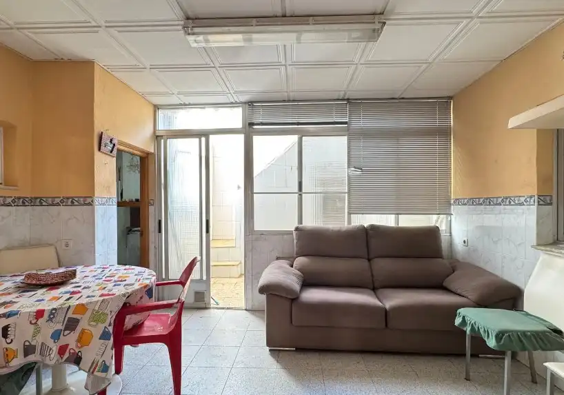 Casa o xalet en venda en Castellón de la Plana / Castelló de la Plana amb Terrassa, Traster i Moblat