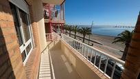 Außenansicht von Wohnung zum verkauf in San Pedro del Pinatar mit Terrasse, Balkon und Alarm