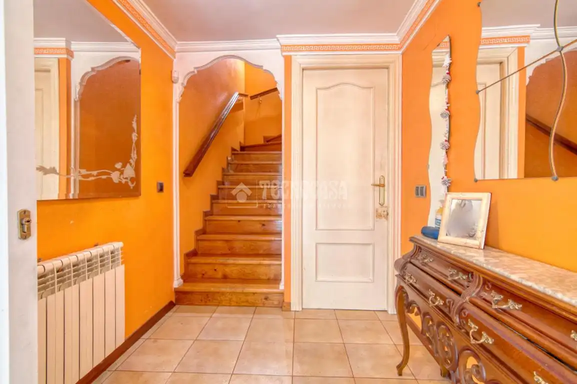 Casa adosada en venta en Valladolid con Calefacción, Parquet y Balcón