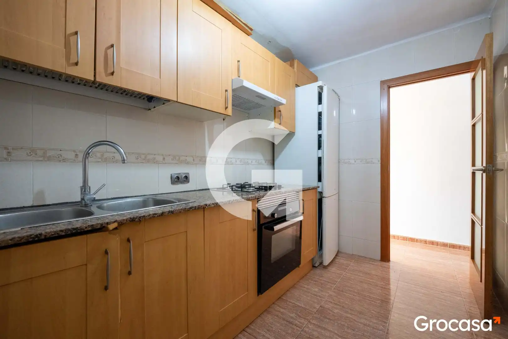 Kitchen of Flat for sale in Mataró  with Air Conditioner, Oven and TV