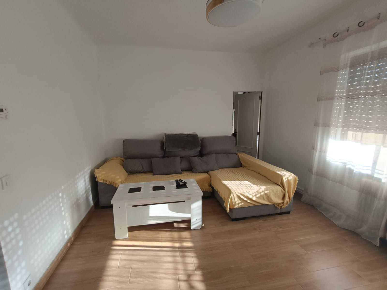 Sala d'estar de Pis en venda en Ciudad Real Capital amb Calefacció i Moblat