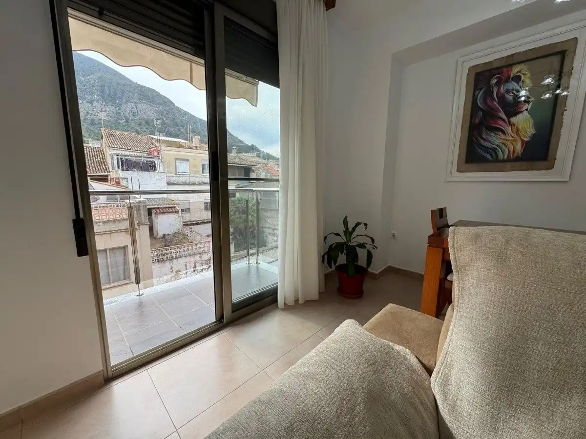 Vista exterior de Piso en venta en Simat de la Valldigna con Aire acondicionado y Trastero