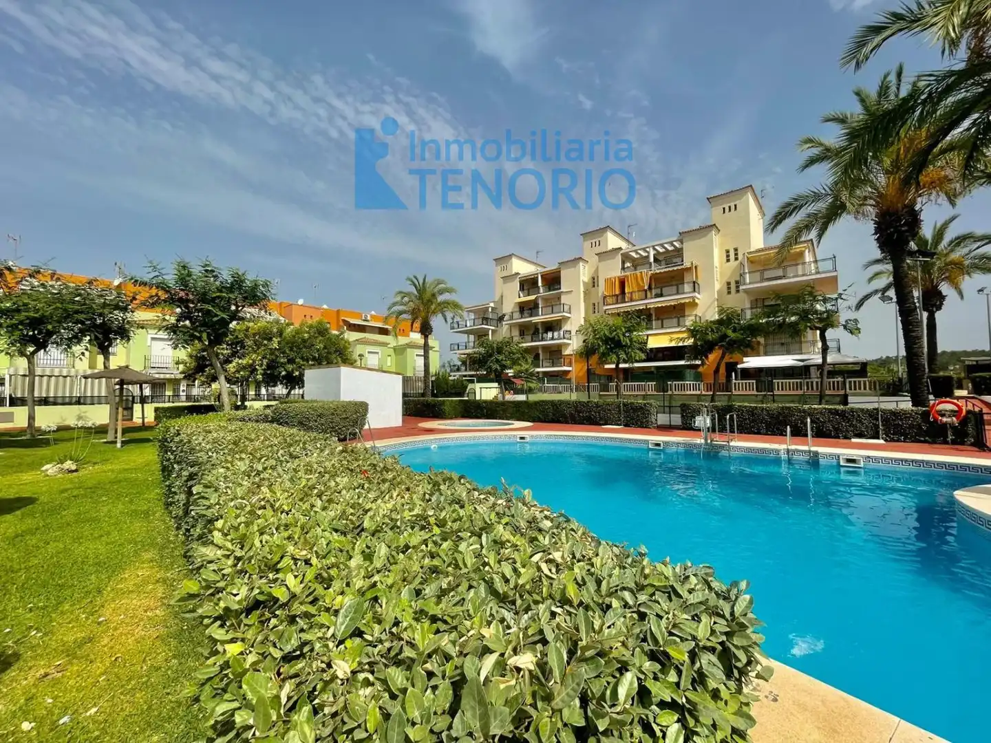 Außenansicht von Dachboden zum Verkauf in La Antilla mit Terrasse, Abstellraum und Gemeinschaftspool