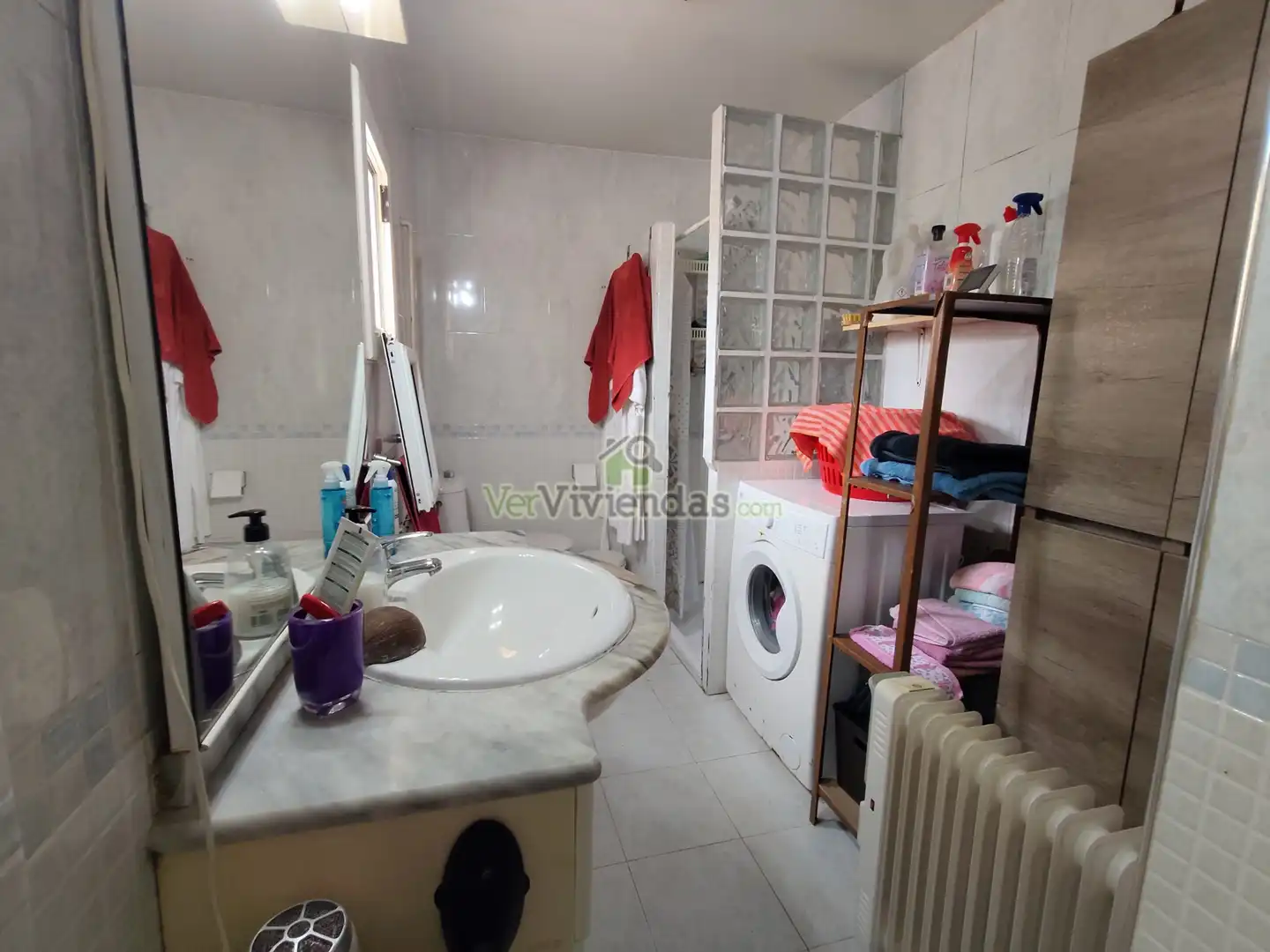 Bany de Casa o xalet en venda en Vallirana amb Calefacció, Jardí privat i Terrassa