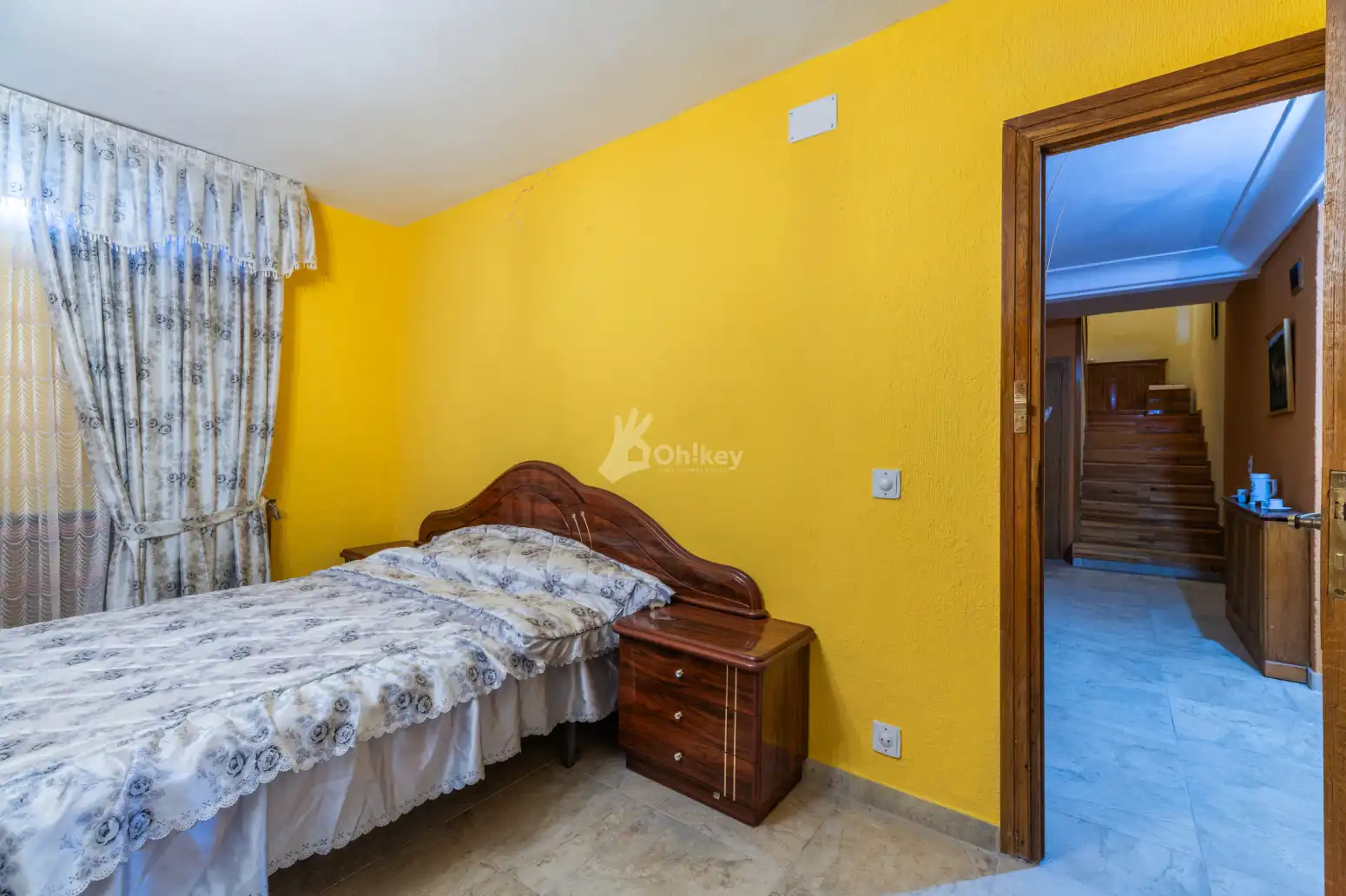 Bedroom of Houses for sale in Villanueva de la Cañada  with Air Conditioner, Heating and Parquet flooring