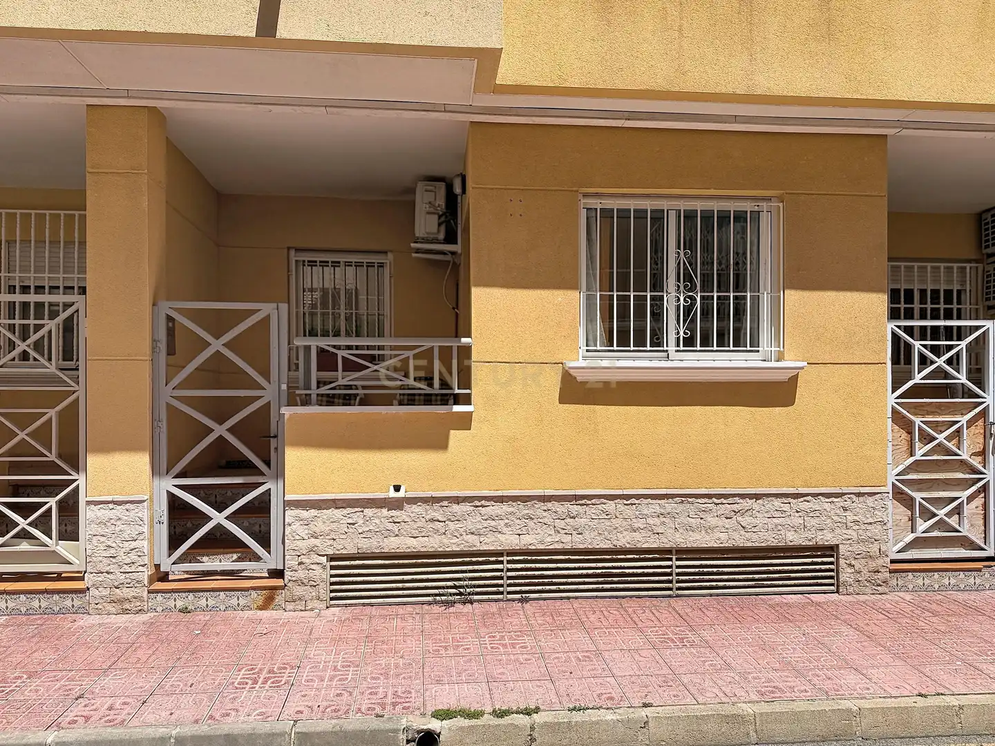 Vista exterior de Planta baja en venta en Torrevieja