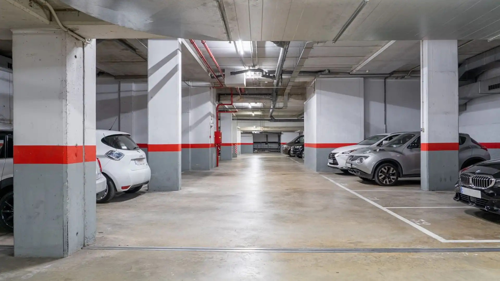 Garage for rent in CALLE ERNEST LLUCH, 15, Collblanc