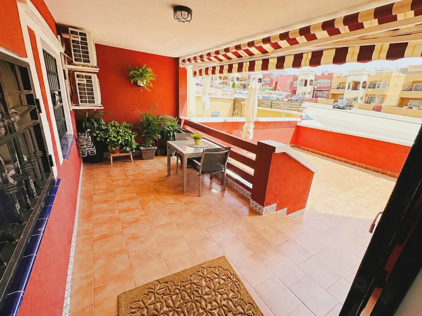 Bungalow amb piscina en venda a Calle L-2 LAGO SOL