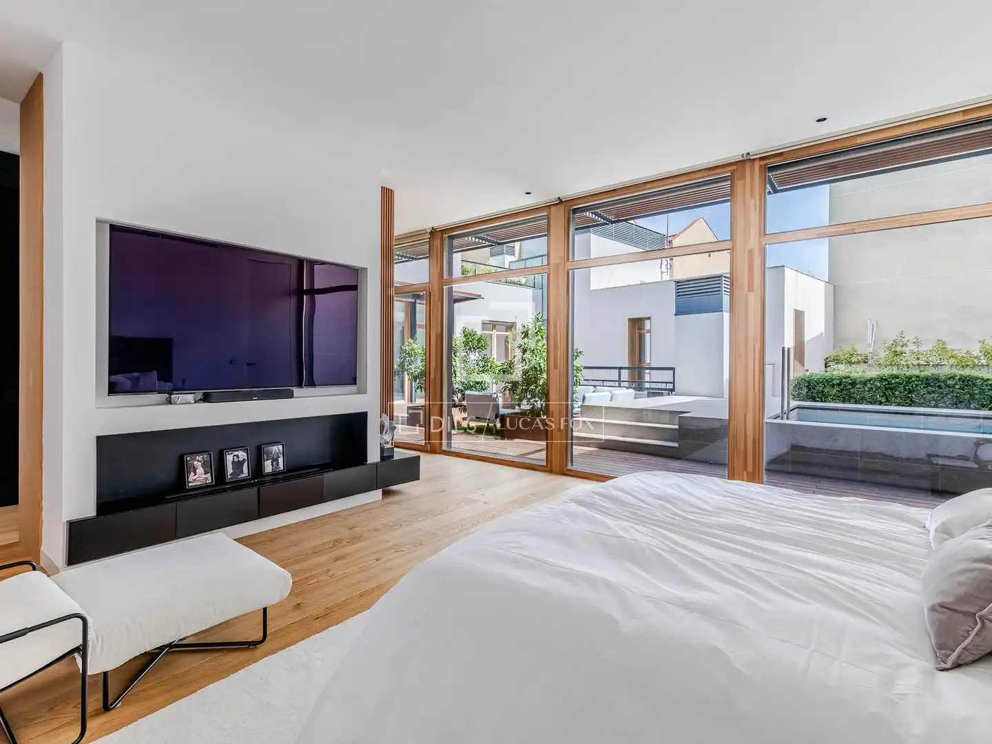 Bedroom of Attic for sale in Madrid  with Air Conditioner, Heating and Terrace