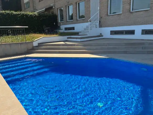 Casa aparellada amb piscina en venda a La Miranda - Can Candeler, imagen 3